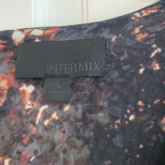 Intermix blouse - Picture 2 of 3